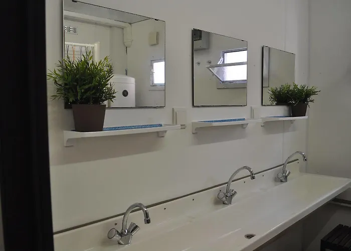 Hotell Cube Lodges Mitte 2*